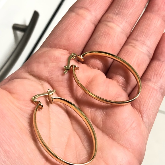 18k Gold Filled Oval Hoop Earrings - Picture 4 of 5